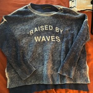 Blue cashmere raised by waves sweater